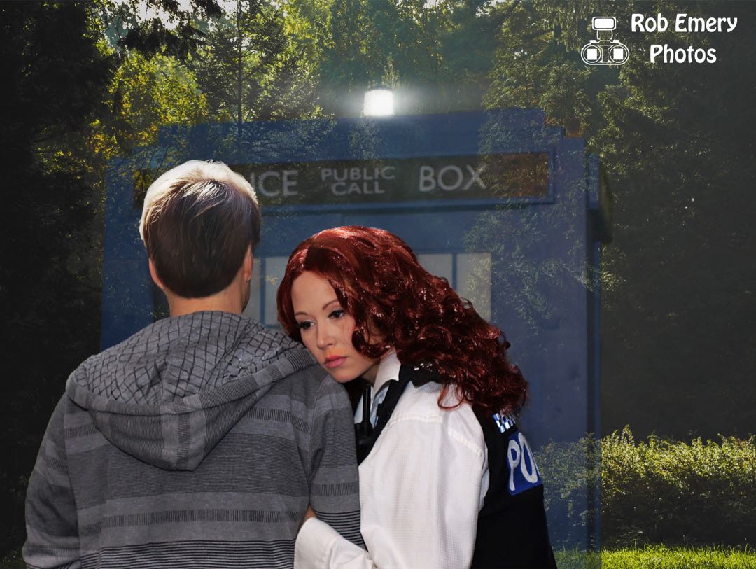 Amy Pond and Rory Williams watching the Tardis leave